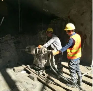 东成镇水下抗分散灌浆料特点 水下不分散注浆料介绍